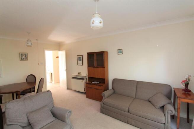 Living/Dining Room.JPG