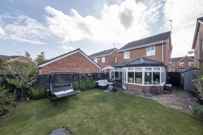 3 Tealby Close-022.JPG