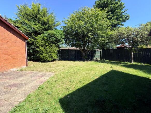 2 bed Detached Bungalow for sale Image 12