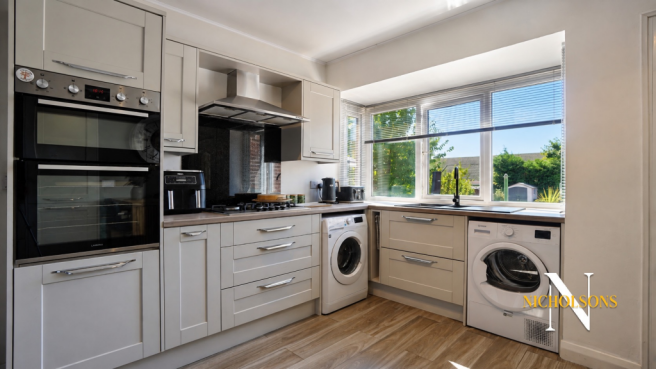 2 bed Detached Bungalow for sale Image 10