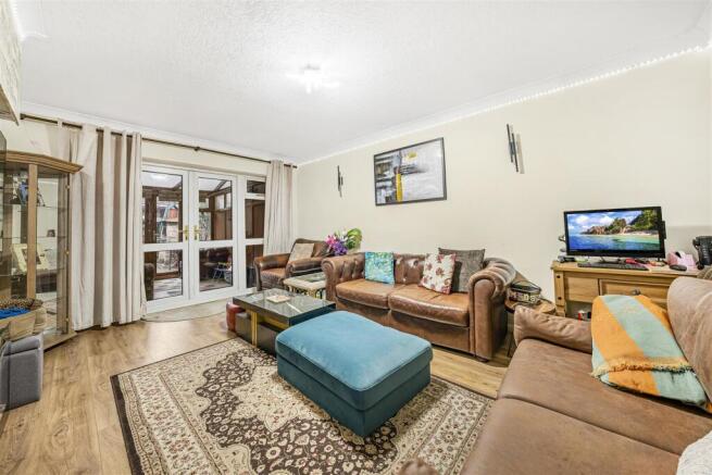 Kings Head Hill, North Chingford, E4 photo 4