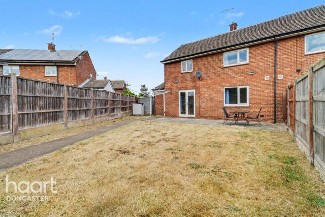 3 bed Semi-Detached for sale Image 4