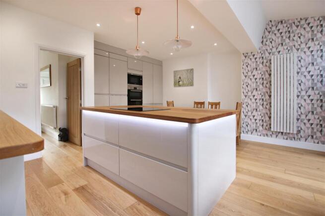 Kitchen/Diner & Family Room