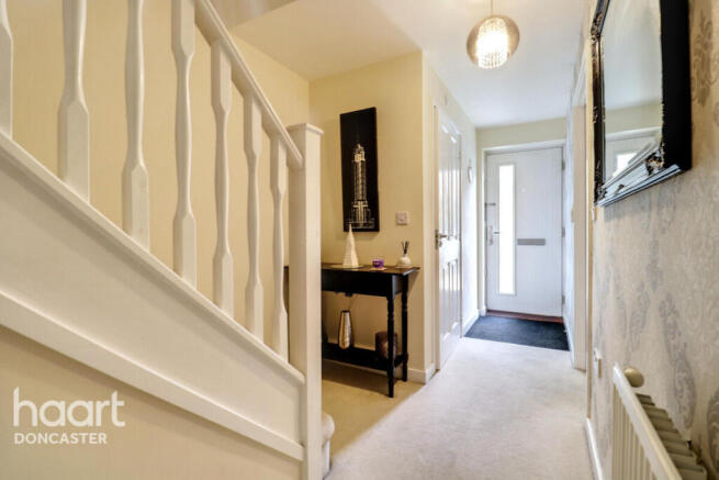 3 bed Semi-Detached for sale Image 6