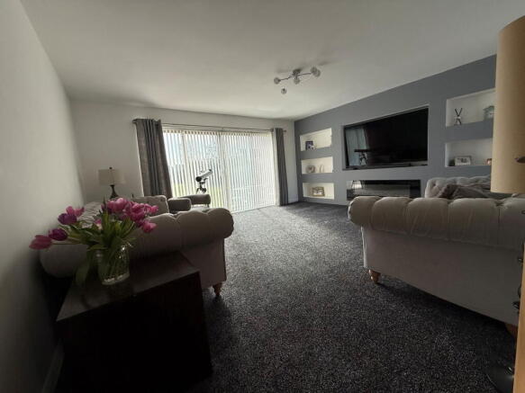Whiphill Lane, Armthorpe, Doncaster, DN3 photo 4