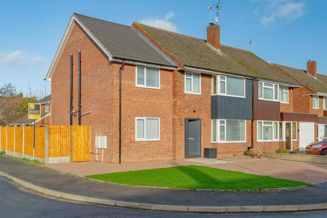13GreenfordGardens-71