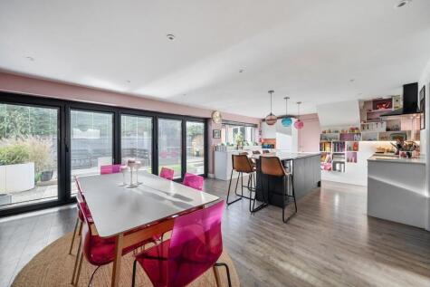 Garner Close, Northill, Biggleswade, SG18