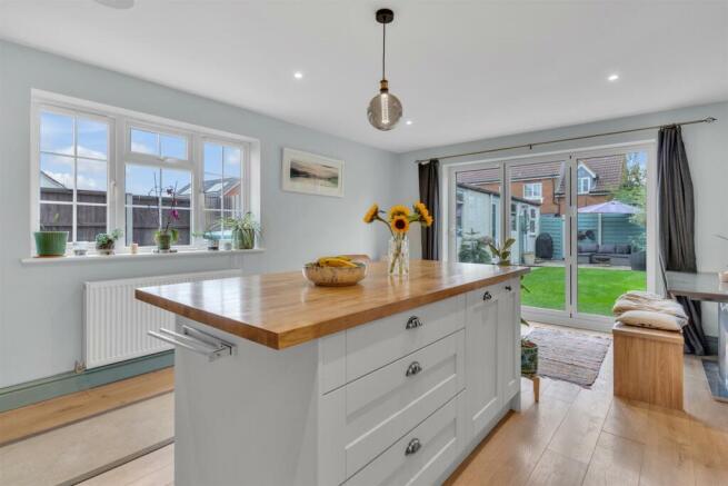 Kitchen / Dining Room