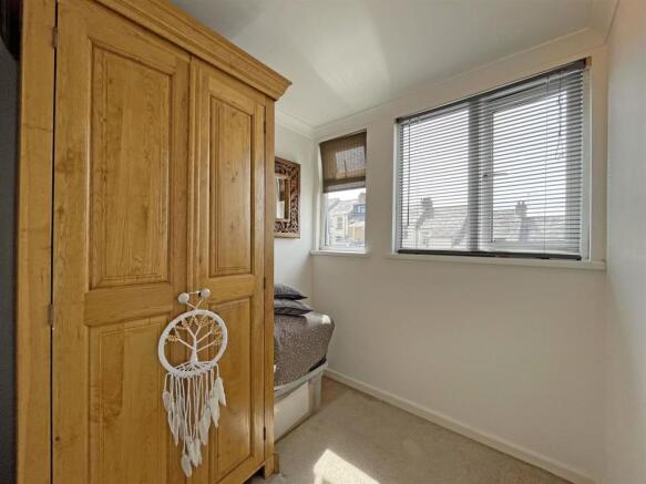 Sturdee road 41 bed room 1 shot 2.jpg