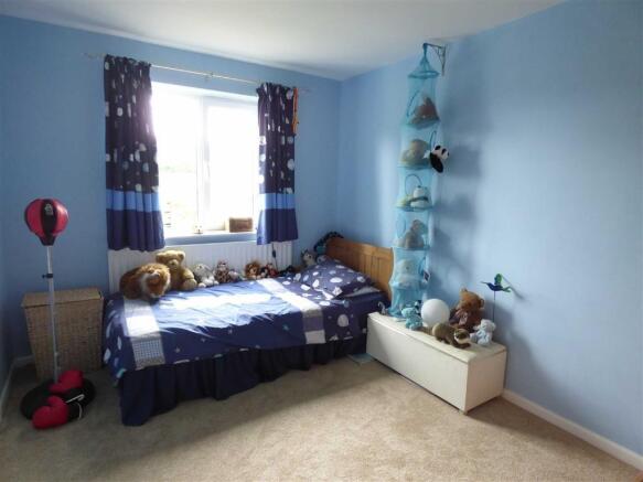 BEDROOM 2