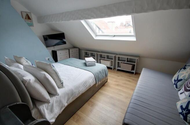 3 bed Terraced for sale Image 7