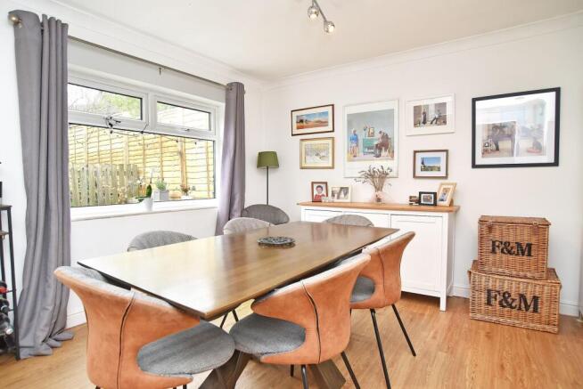 3 bed House for sale Image 6