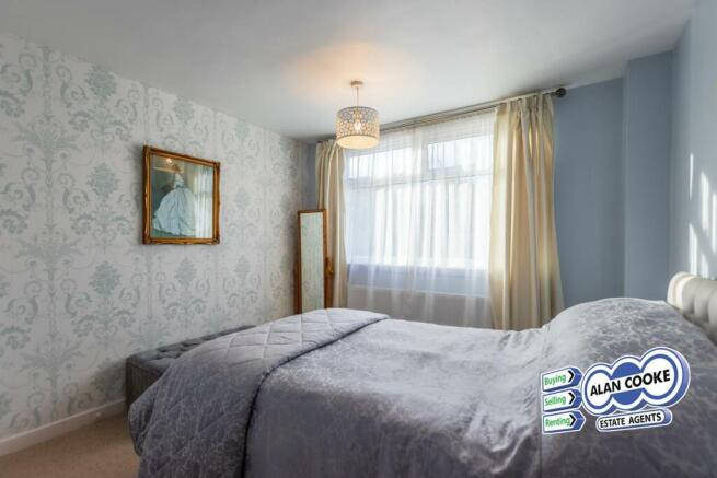 BEDROOM 2