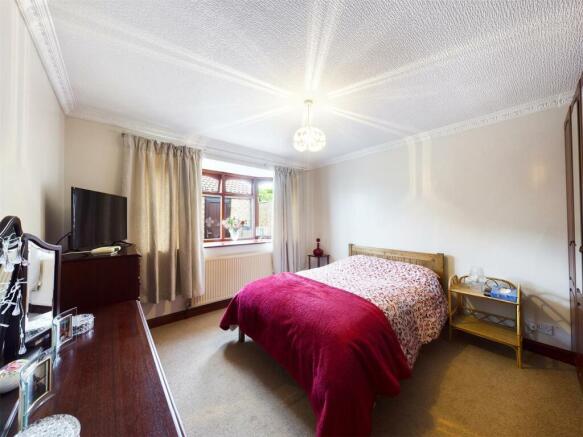 3 bed Detached Bungalow for sale Image 4