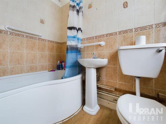 2 bed House to rent Image 5