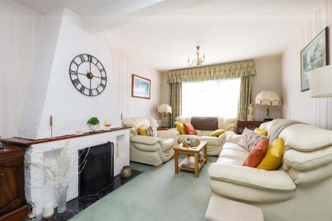 Living/dining room
