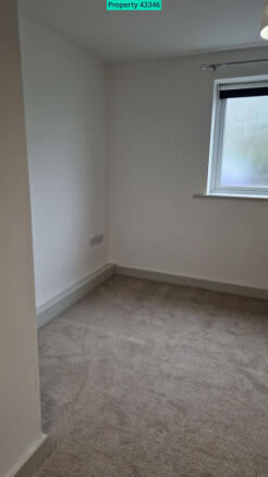 1 bed Ground Flat to rent Image 7