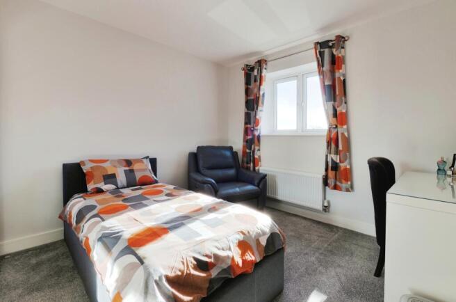 4 bed Detached for sale Image 12