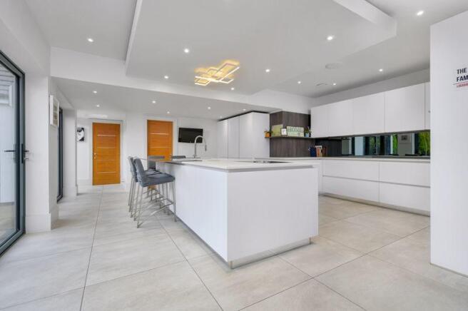 Schone Kitchen