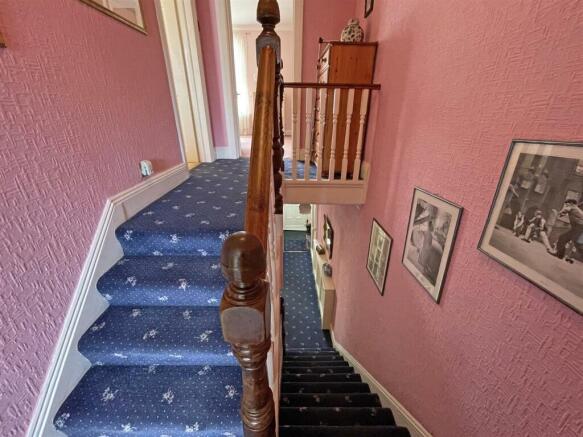 Ainslie Terrace 3 - Landing.jpg