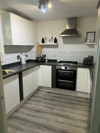 Kitchen 1.jpg