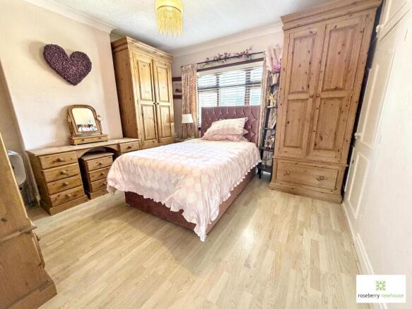 3 bed Semi-Detached for sale Image 6