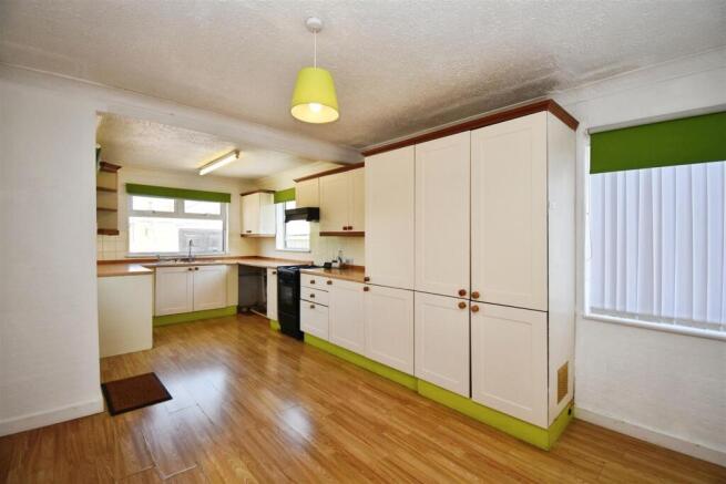 Kitchen / breakfast room