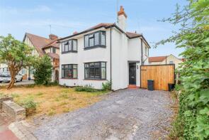 35, Bridgwater Drive, Westcliff-on-sea SS0 0DJ