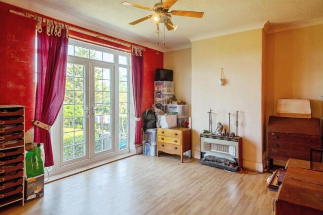 3 bed Semi-Detached for sale Image 4