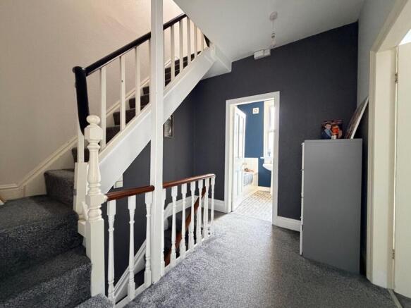 3 bed House for sale Image 10