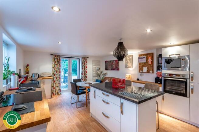 kitchen (1)