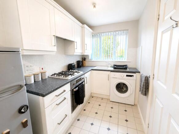 2 bed Terraced for sale Image 6