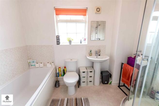 2 bed Apartment for sale Image 6