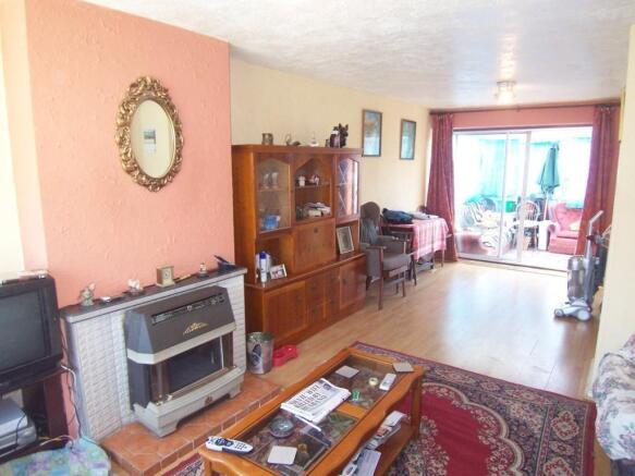 Lounge/Dining Room