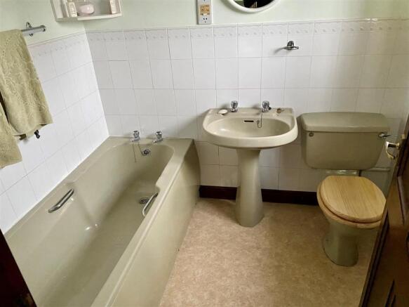 Ensuite Bathroom