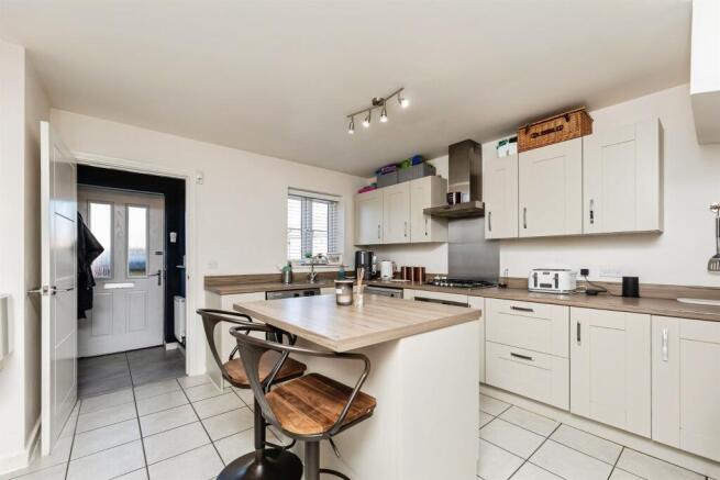3 bed Detached for sale Image 12