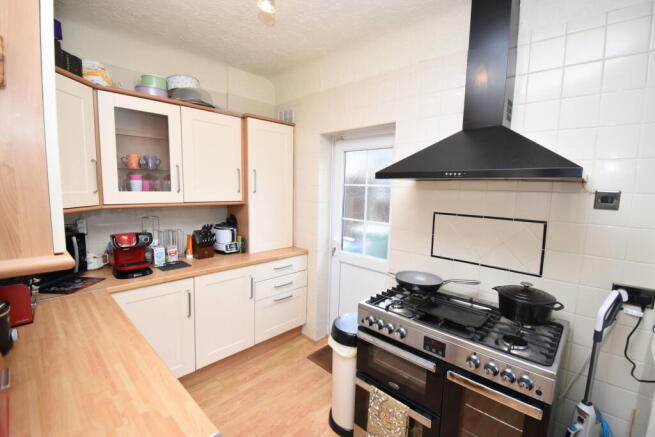 Fieldway, Widnes WA8 3JD photo 4