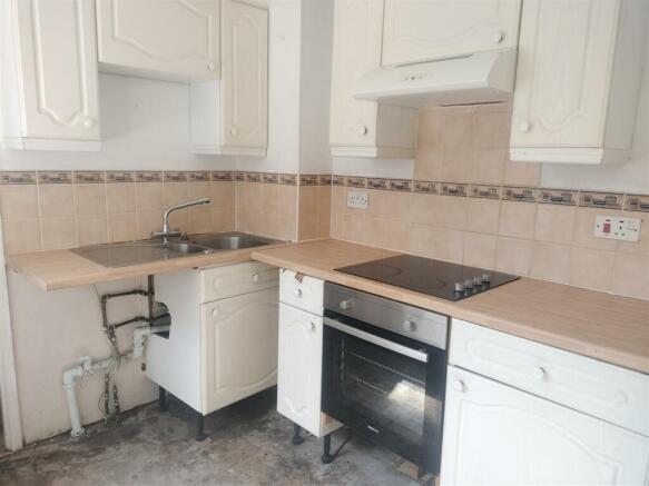 58 De winton Terrace kitchen..jpg