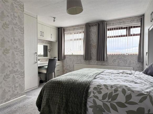 2 bed Town House for sale Image 9
