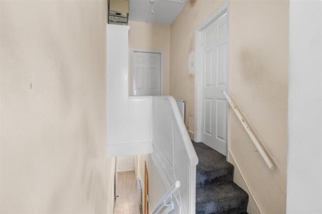 2 bed Terraced for sale Image 6