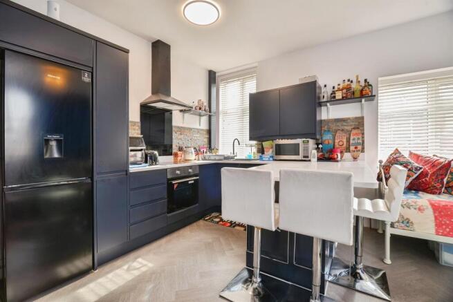 1 bed Flat for sale Image 6