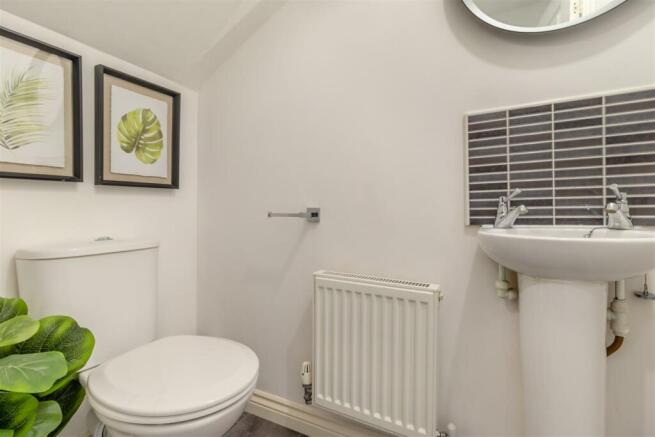 8586346-interior16.jpg