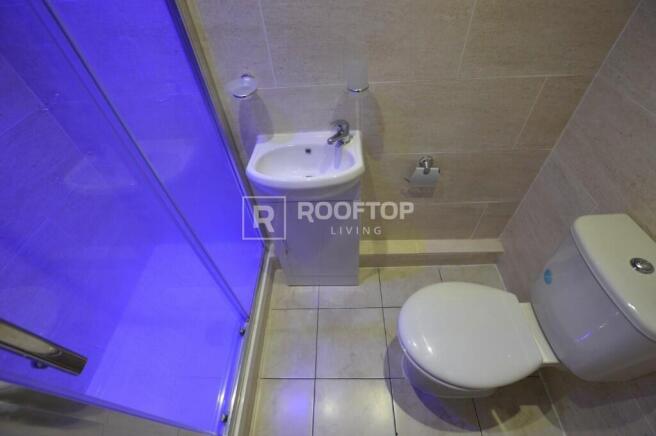 6 bed House to rent Image 4