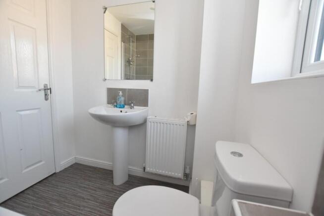 bathroom (2).jpg
