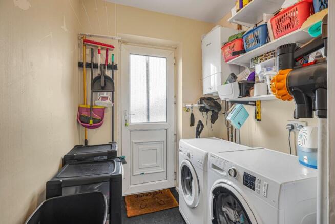 3 bed Semi-Detached for sale Image 9