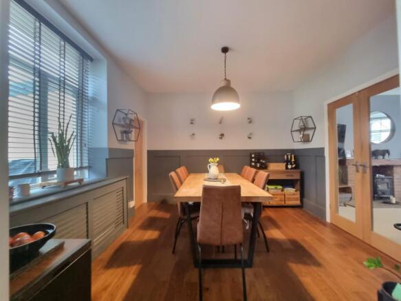 DiningRoom2