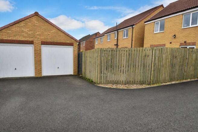 Garage & Parking