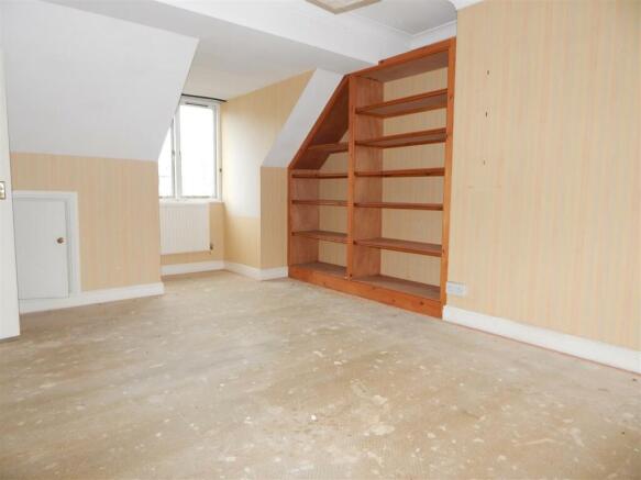 loft bedroom.JPG