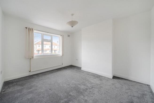 3 bed Semi-Detached for sale Image 10