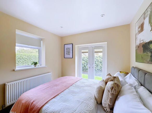 3 bed Town House for sale Image 12